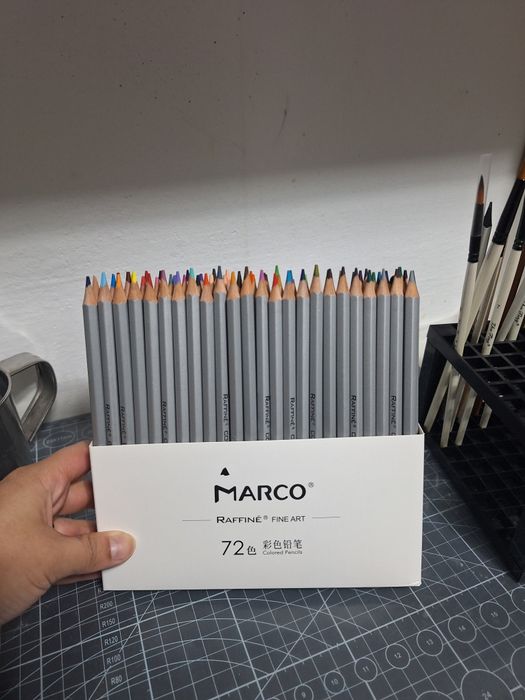 Продам карандаши Marco Raffine