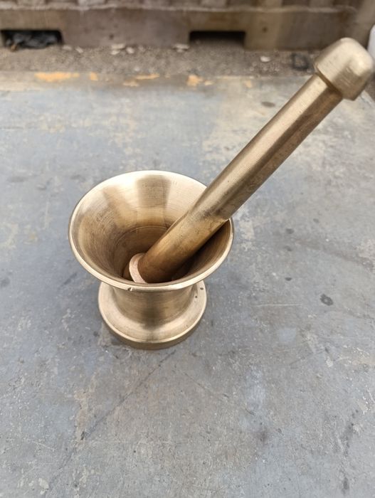 Продам ступку латунную