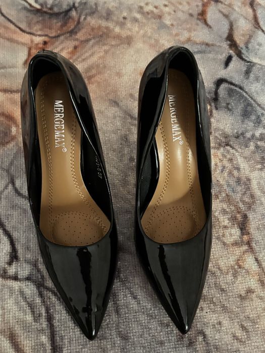 Жаңа туфли сатылады.