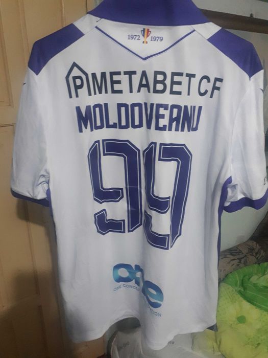 Teicou de joc  FC ARGES  - Banii merg la un baiat bolnav de cancer.