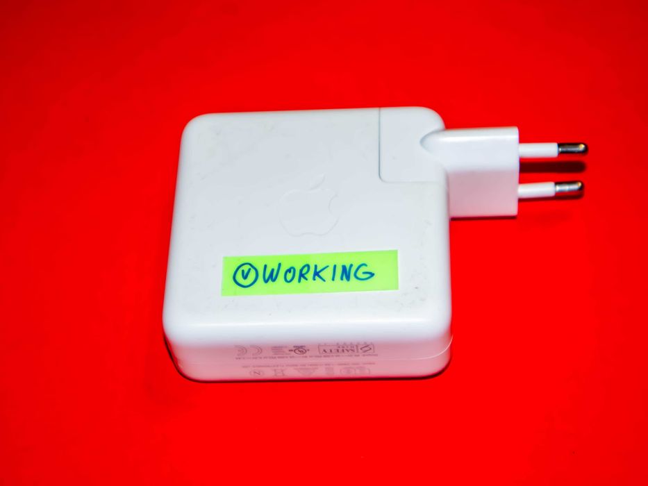 Оригинално 61W зарядно Apple USB-C (A1718) за MacBook Pro / Air