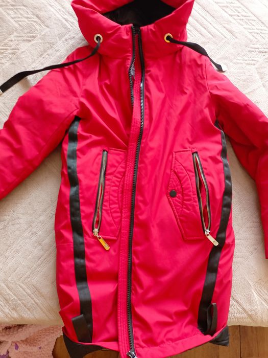 Зимняя куртка для девушек. Спорт.