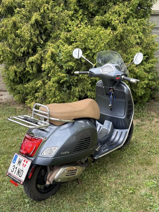 Piaggio Vespa GTS 300 hpe ( injectie electronică 24 CP)