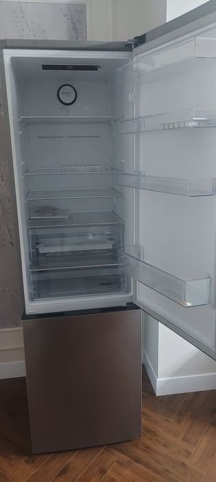 Холодильник  состояние новое