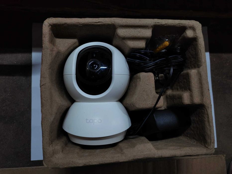 Camera de supraveghere Smart TP-Link Tapo C200 cu Pan/Tilt 360 grade, Full HD 1080P, Utilizare Baby Monitor Wireless Audio Video