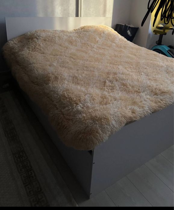 Spalniy matrasi bilan