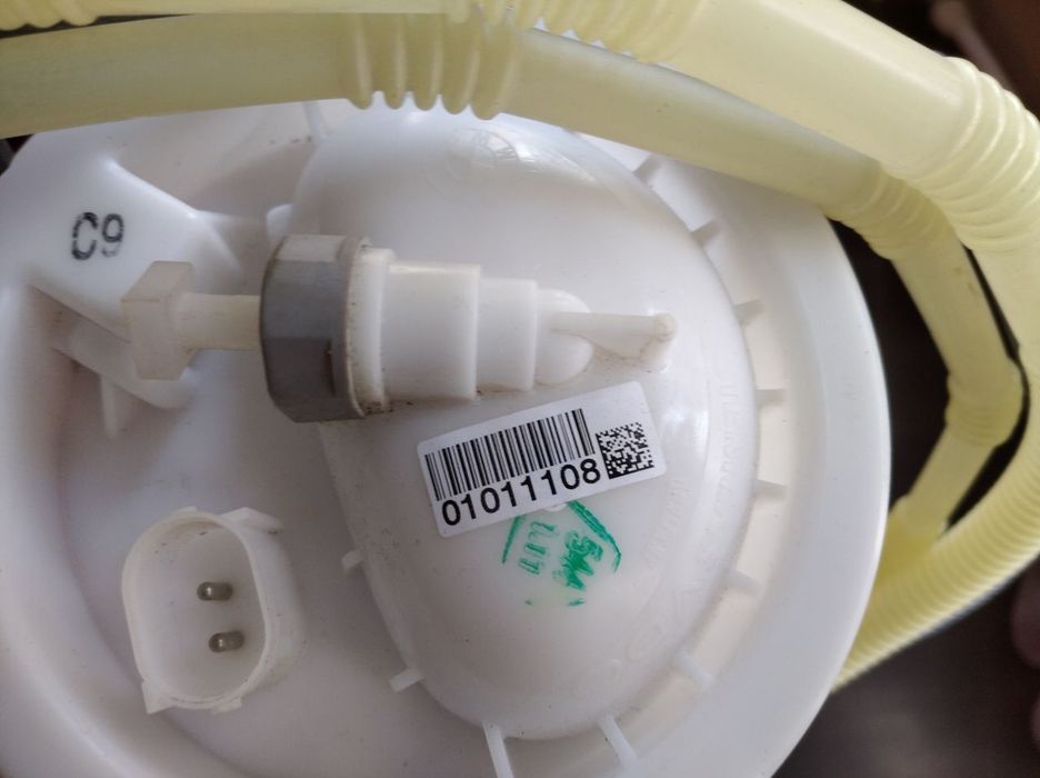 Продам новый топливный датчик на БМВ