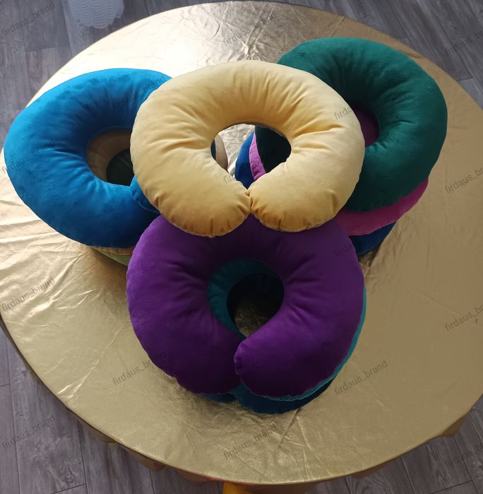 Подушка для шеи.