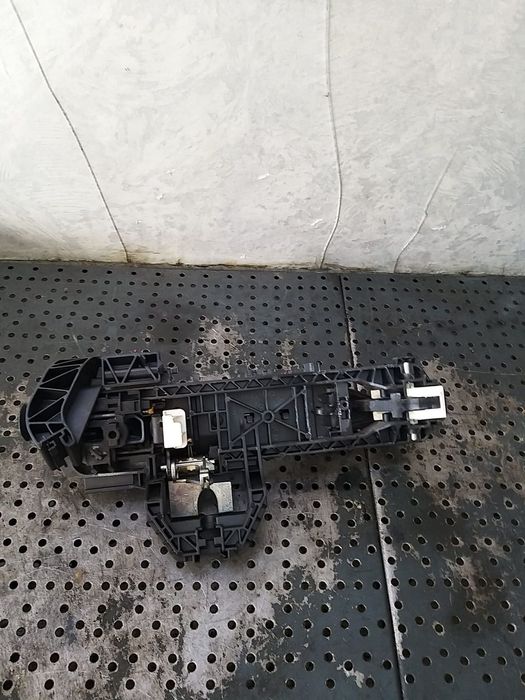 Maner usa stanga spate mercedes c class w204 a2047602134