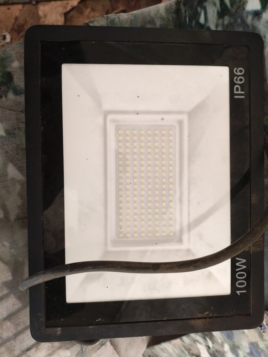 Продам прожектор