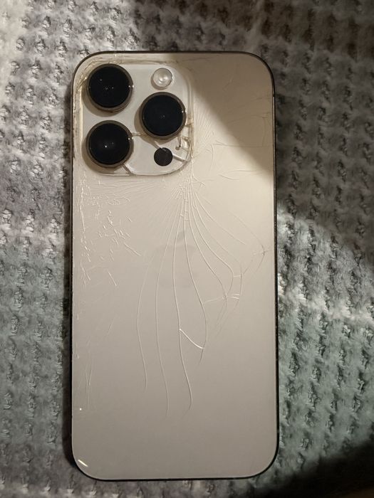 Iphone 14 pro gold