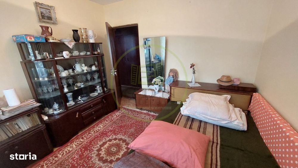 Apartament 3 camere, etajul 2, Cartier Garii, zona Piata
