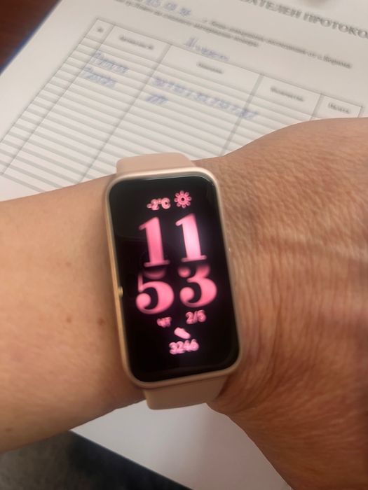 Смарт гривна Huawei Band 10