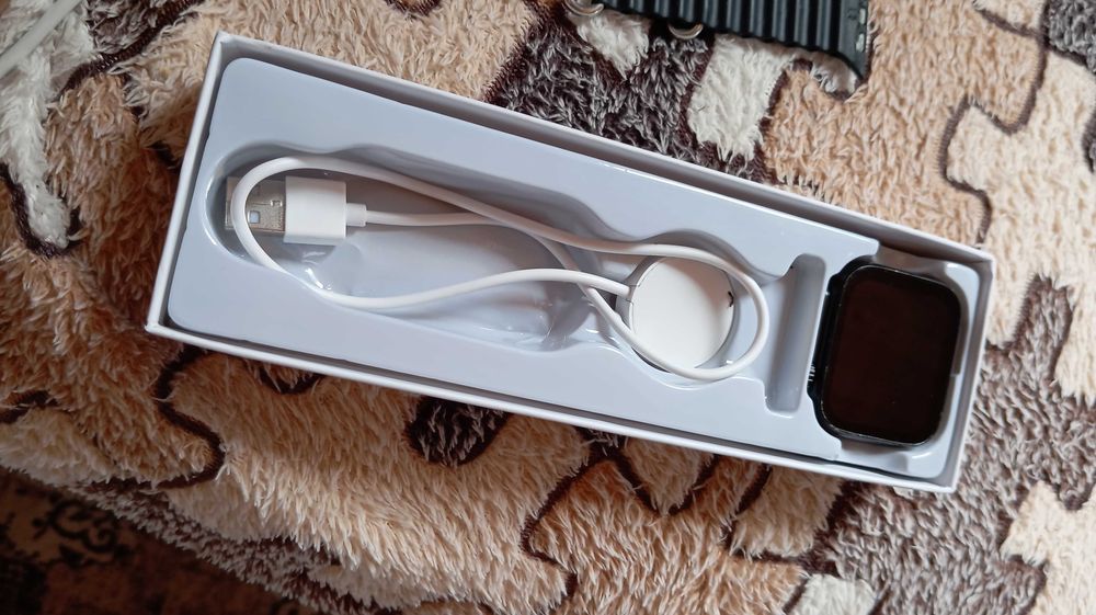 Продавам смарт часовник