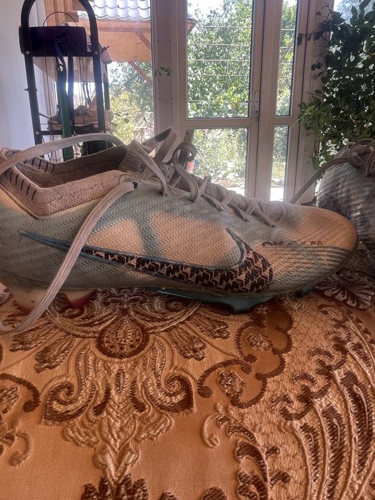 Бутсы айырзум сатылады