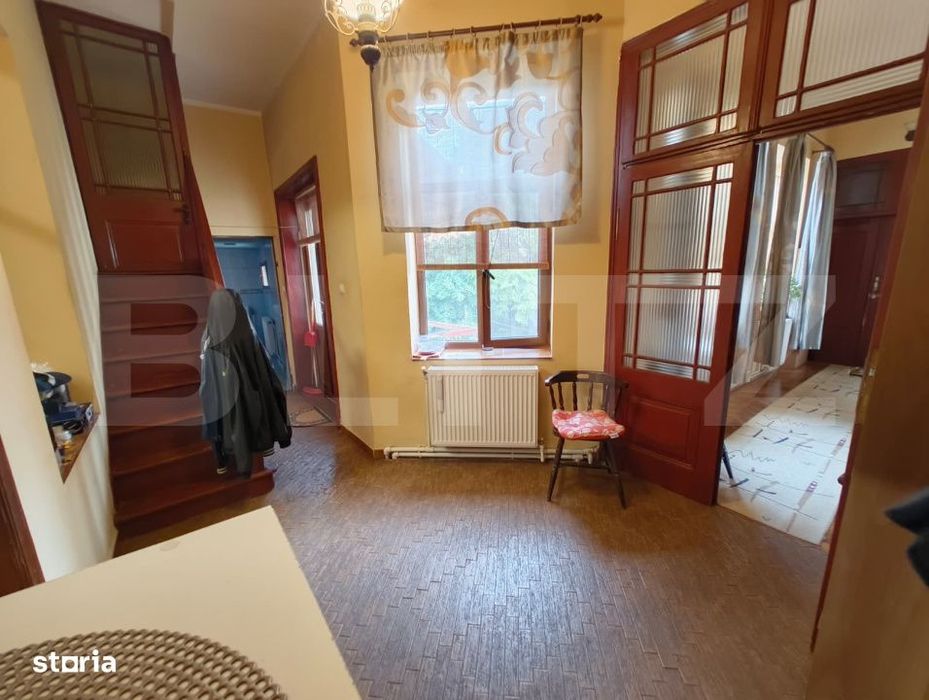Casa de vanzare, 240 mp, zona Centru
