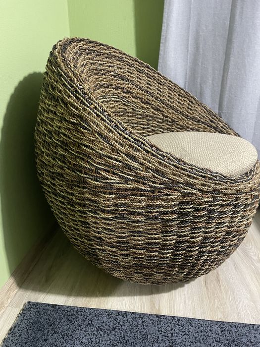 Новое кресло из ротанга