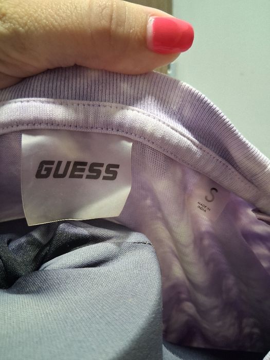 Тениска Guess.                          .
