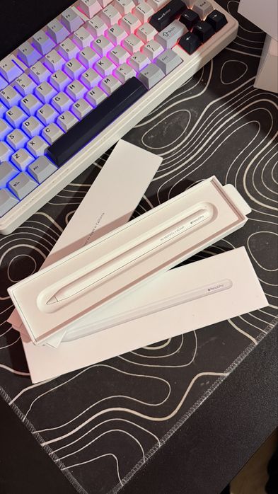 iPad Air 11" M3 256GB (2025)+ Pencil Pro, Bat 100%. Full Box