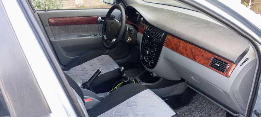 LACETTI 2011/12 автомат метан состоя идеальное срочно торг