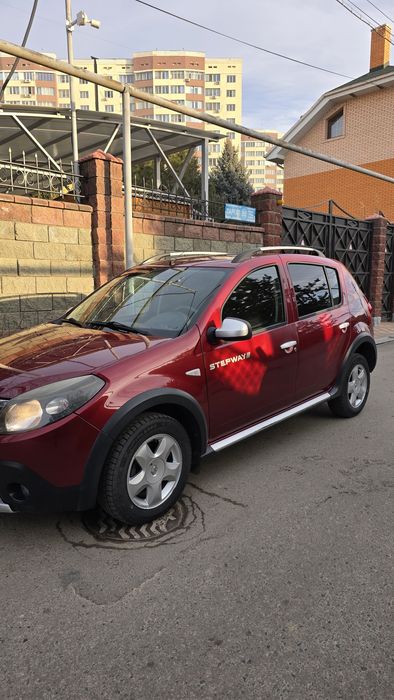 Машина сатылады.