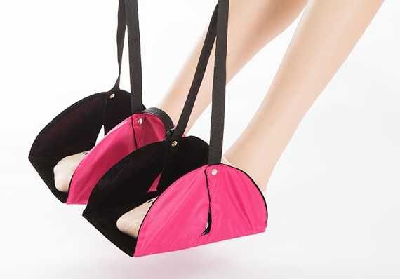 Подставка для ног в самолете. Двойная.