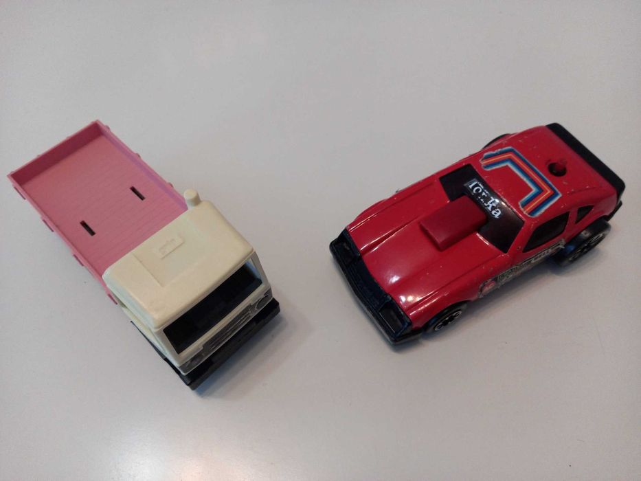 Стари играчки Tonka и Bison, пластмасови интересни колички