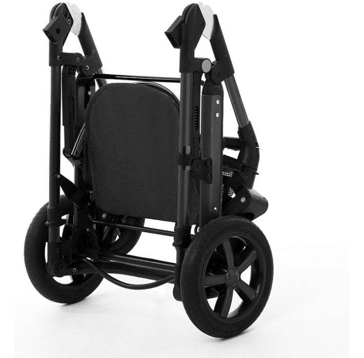 Продам детскую коляску 3в 1