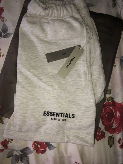 Essentials Marimea M