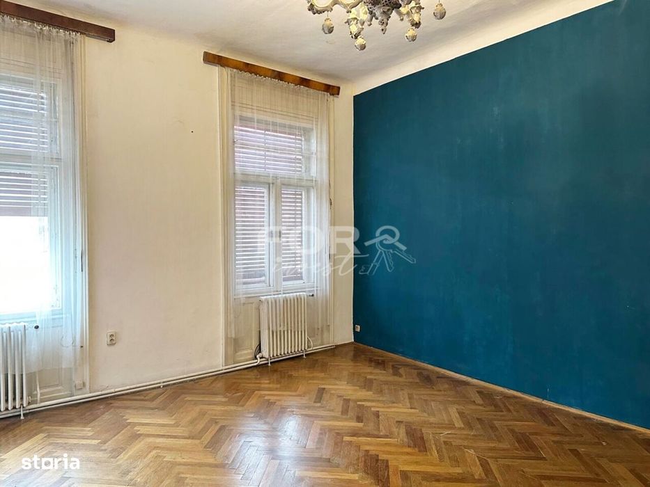 Apartament 2 camere de vanzare,cladire istorica, Piata Unirii