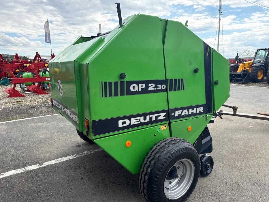 Presa baloti rotunzi marca Deutz Fahr