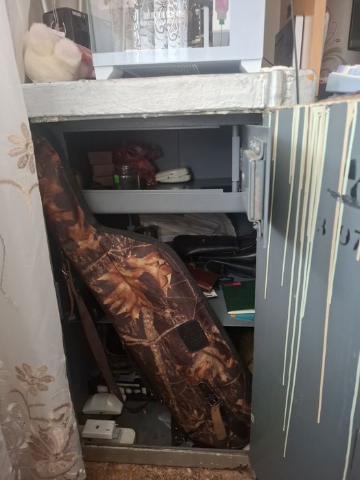 Продам сейф металл 3мм
