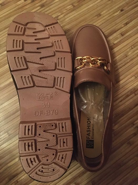 Женские Лоферы 39 р