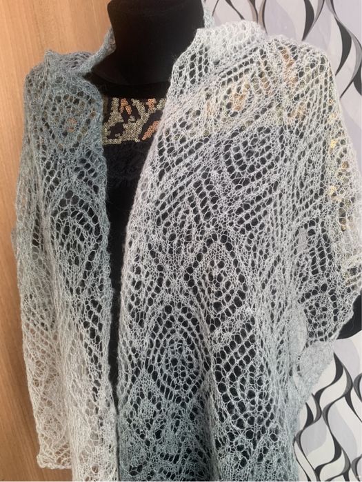 Шали и палантины ручной работы