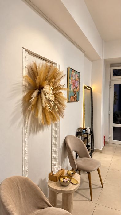 Inchiriere post manichiura-pedichiura salon beauty IASI (199€+utilitati)