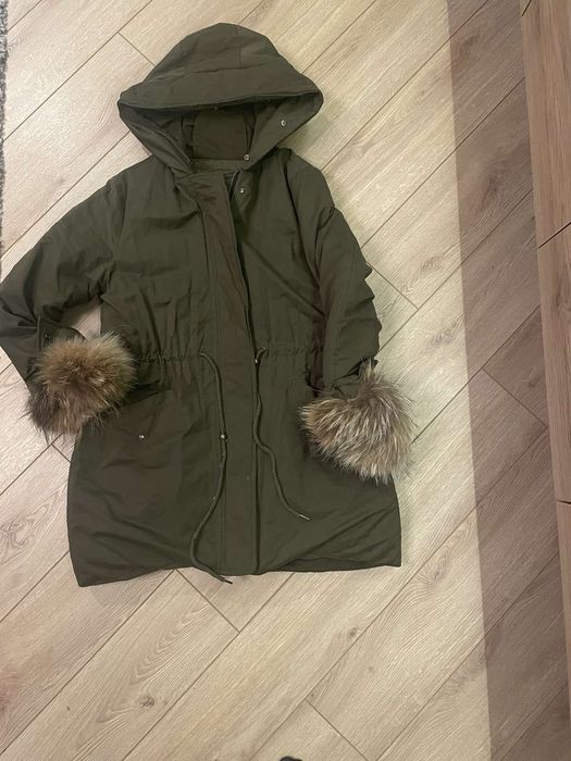 Дамско яке с яка от естествена лисича кожа