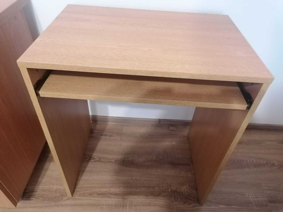 Comoda pentru tv si birou ambele in stare foarte buna