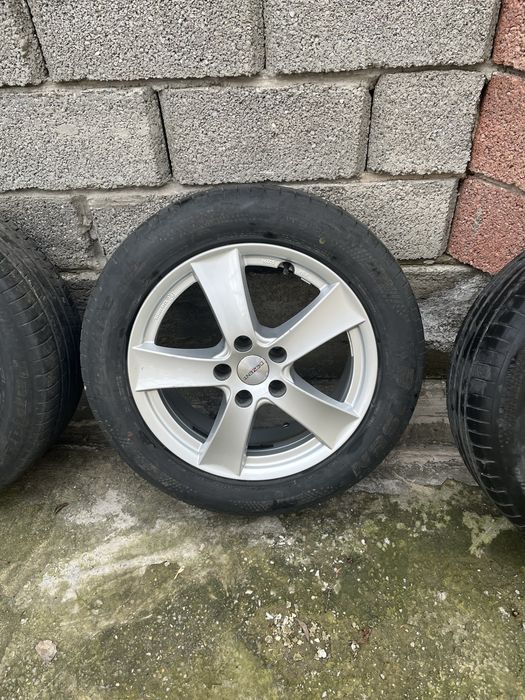 Летнии Шины с дисками KAPSEN 225x55xR17.