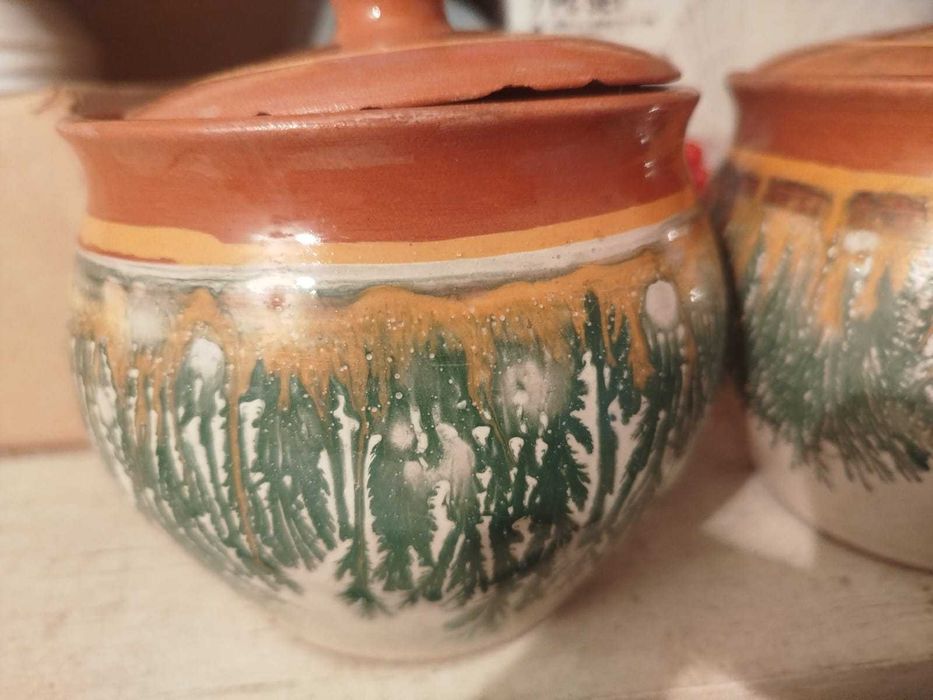 Отдам глиняные горшочки