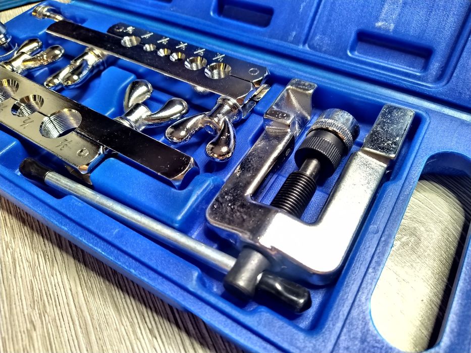 Trusa pentru bercuit tevi cupru instalatii frigorifice cu largitoare