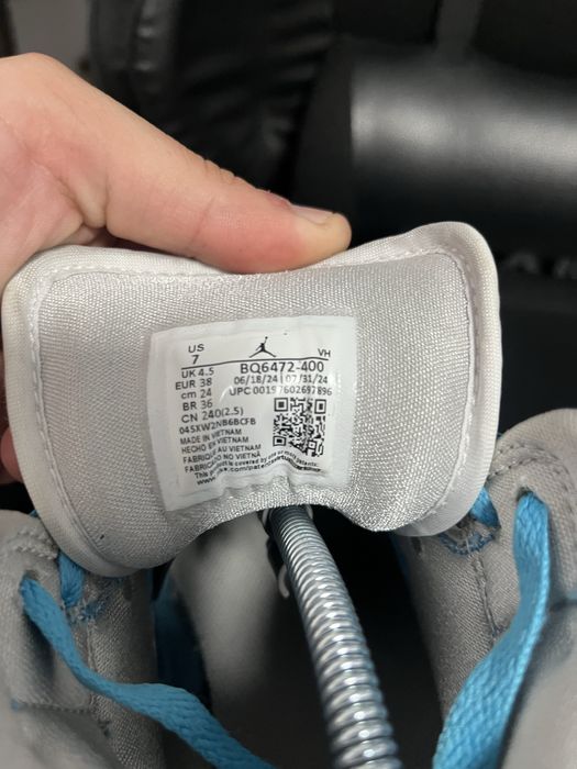 air jordan 1 mid