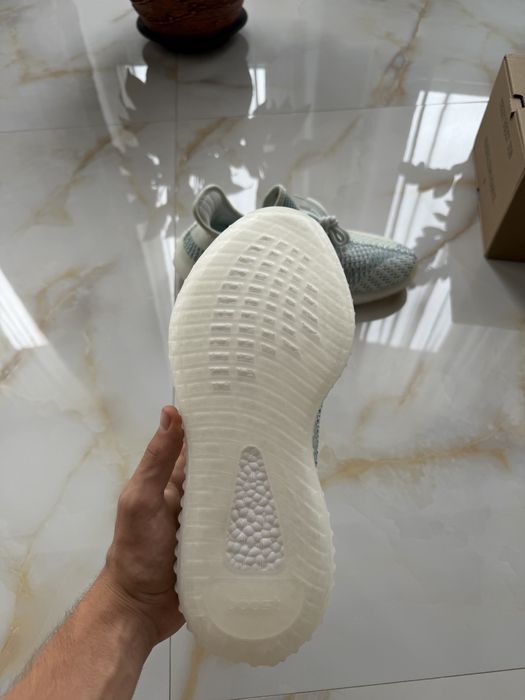 Adidasi Yezzy 350 V2