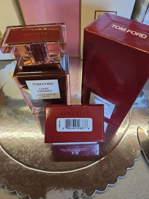 TomFord Lost Cherry с лек дефект