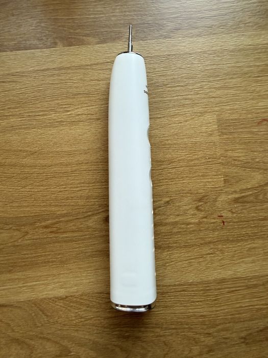 Philips Sonicare DiamondClean 9300 Smart White - Excellent Condition