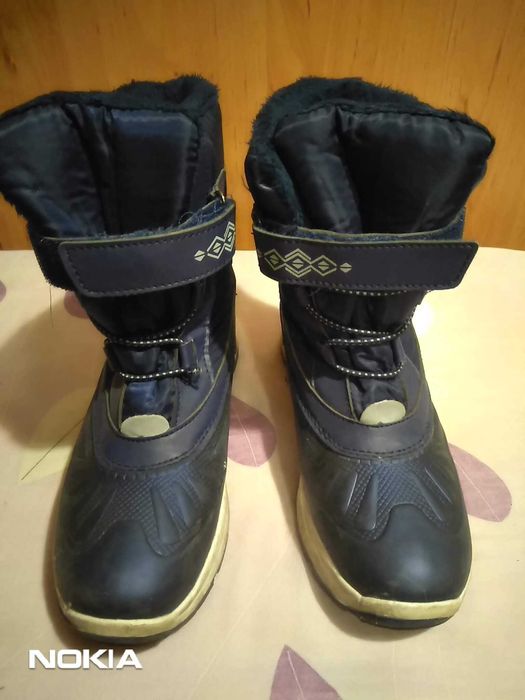 Продавам много запазени апрески за момиче номер 34