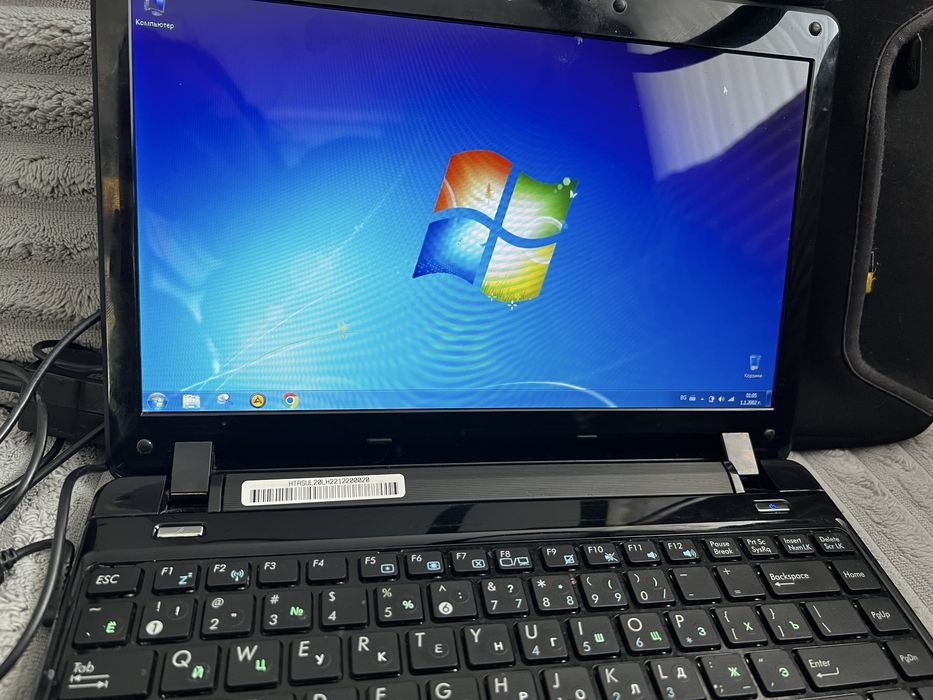 Лаптоп ASUS Eee PC 1201