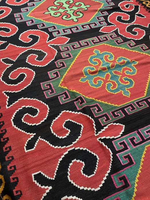 Ковер в отличные руки