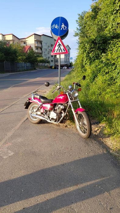 De vânzare Honda rebel 125 cc  în stare perfectă de funcționare 1500 Euro