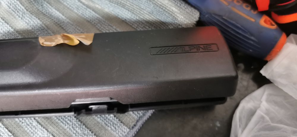 vand cd player masina alpine