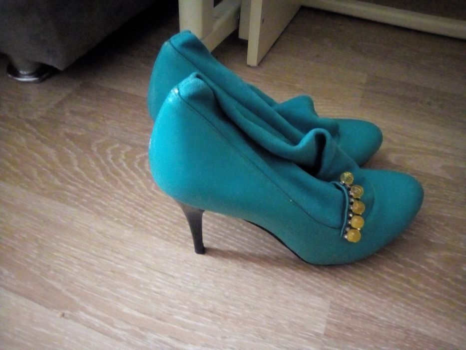 Ботильоны новые яркие